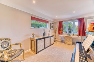 Dining Room- click for photo gallery